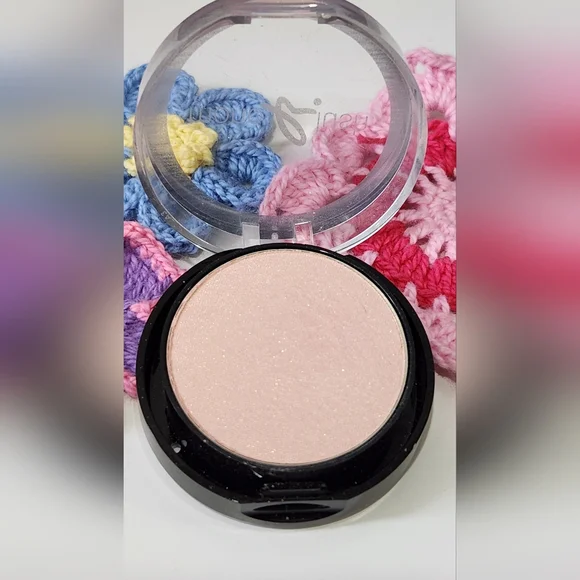 Agnes B Powder Blush ROSE d'or - Picture 5 of 5